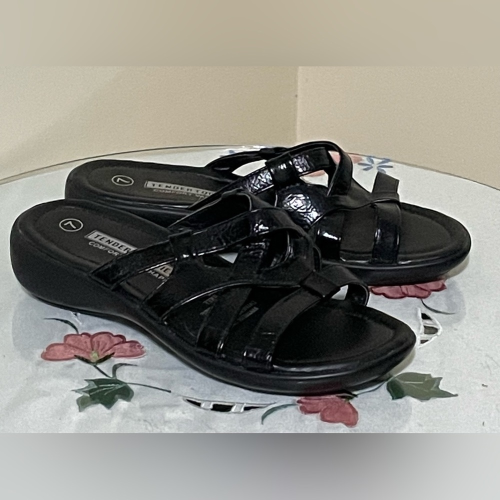 Tender Tootsies Black slip on Comfort Sandals